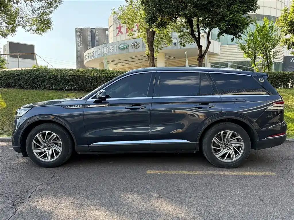 Lincoln Aviator — фото 3