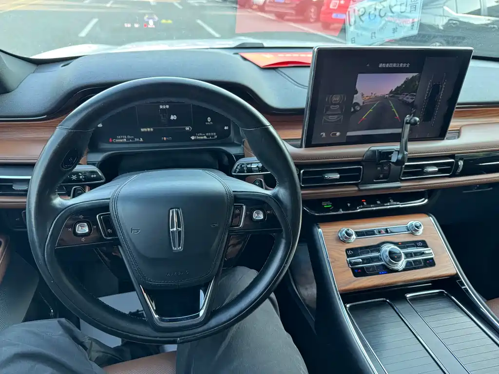 Lincoln Aviator — фото 18