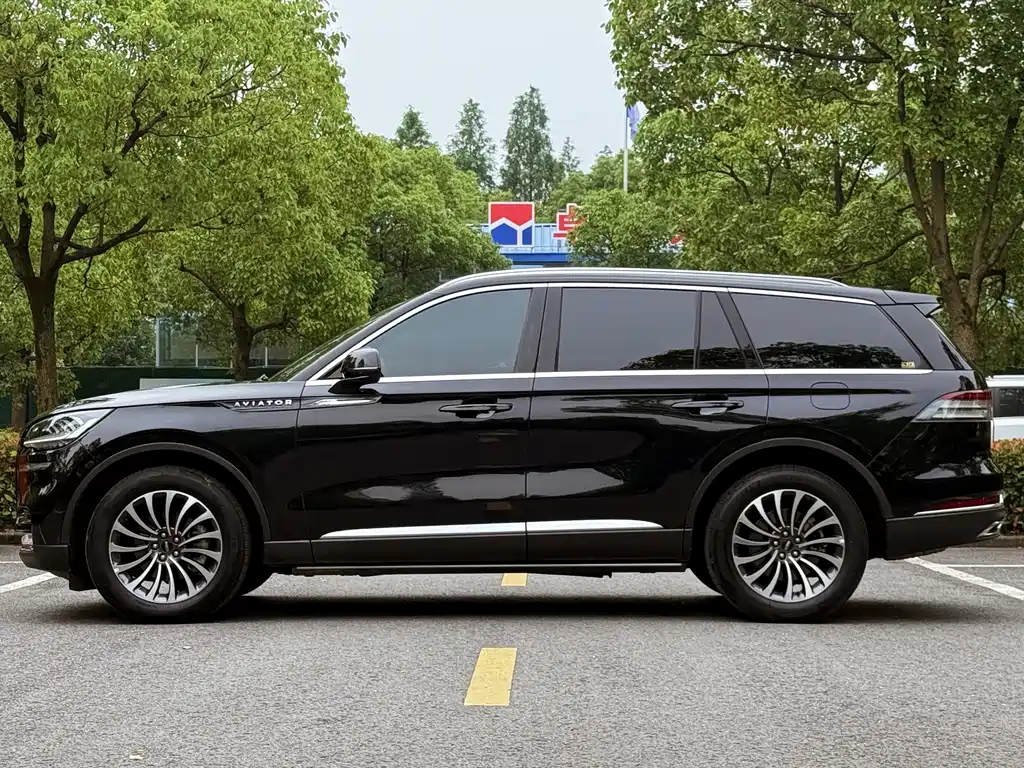 Lincoln Aviator — фото 8