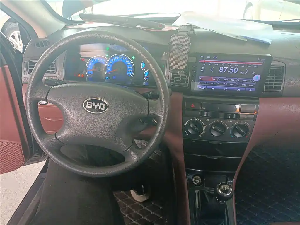BYD F3 — фото 10