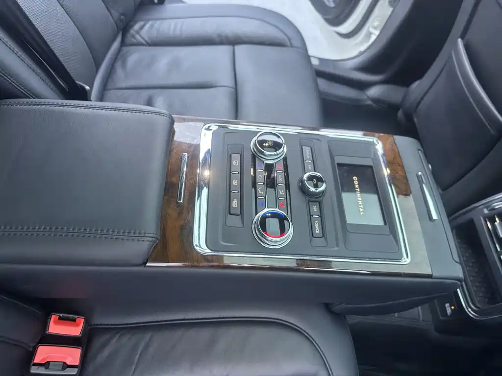 Lincoln Continental — фото 15