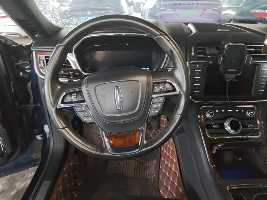 Lincoln Continental — фото 3