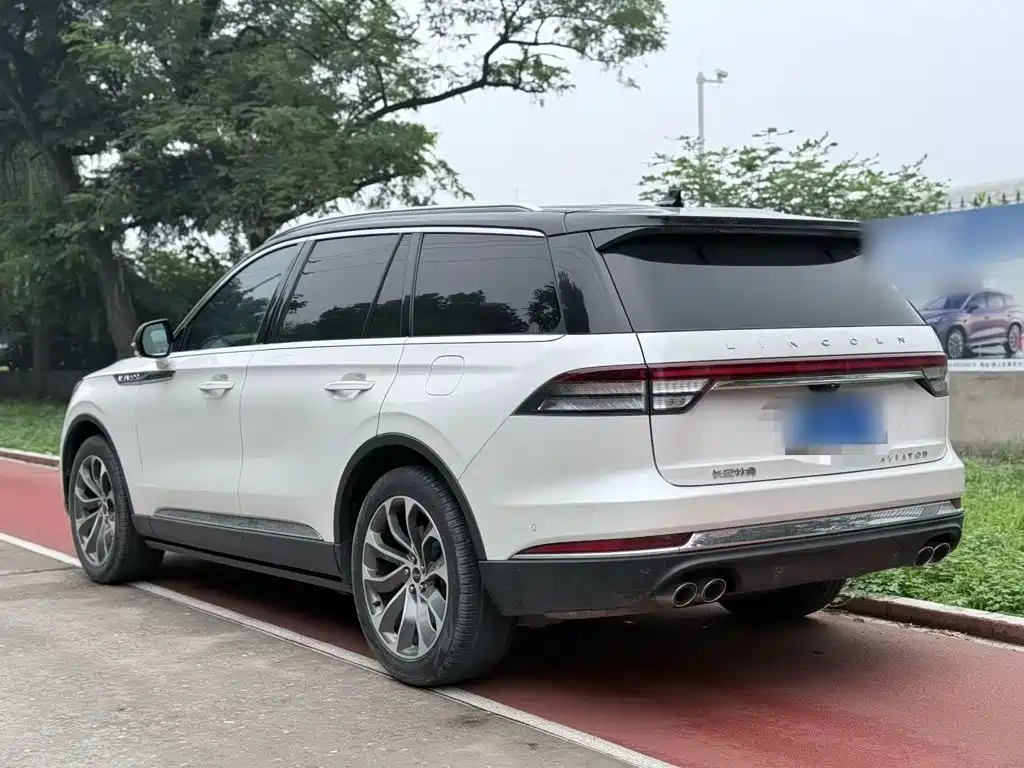 Lincoln Aviator — фото 4