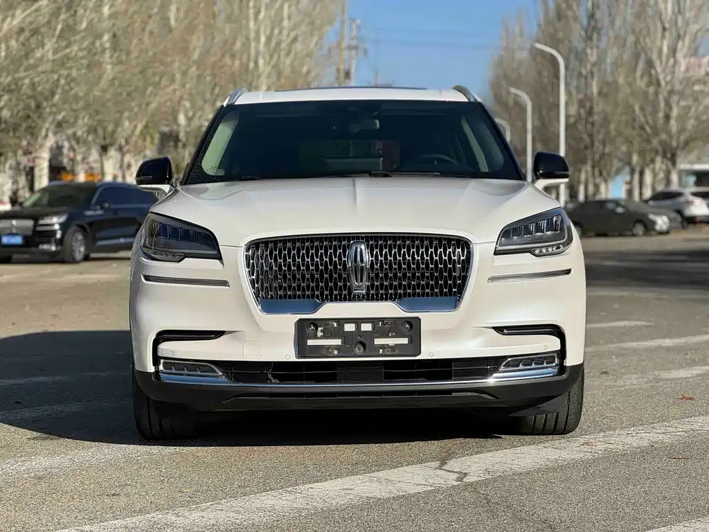 Lincoln Aviator — фото 2