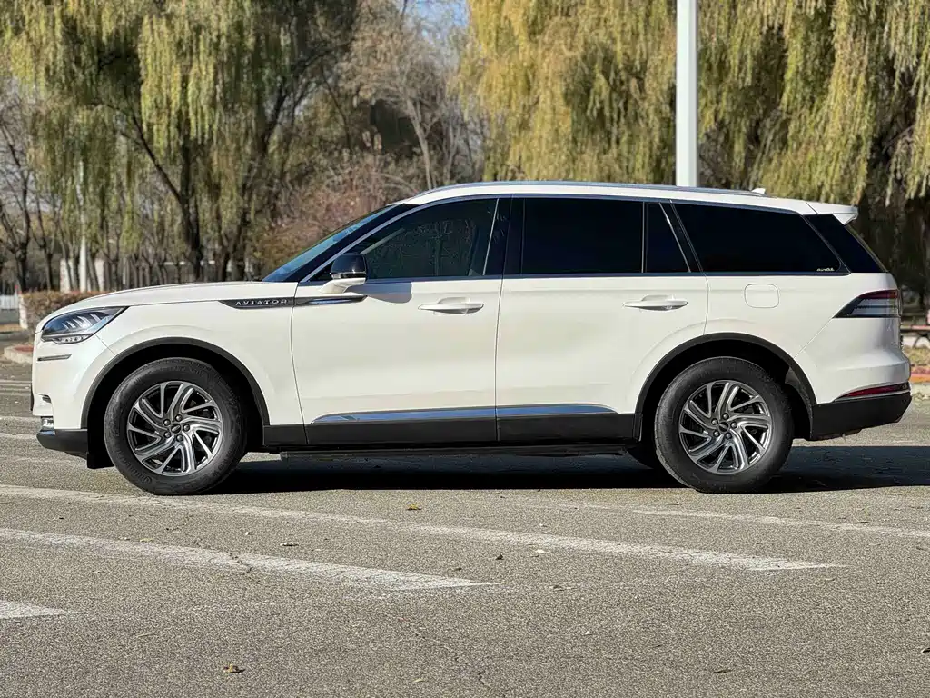 Lincoln Aviator — фото 3
