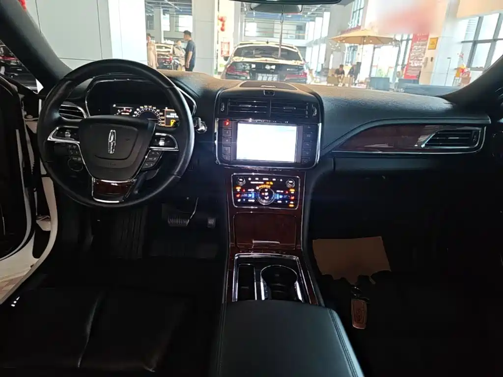 Lincoln Continental — фото 6