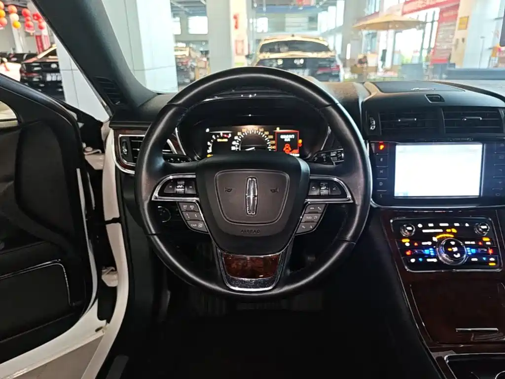Lincoln Continental — фото 7