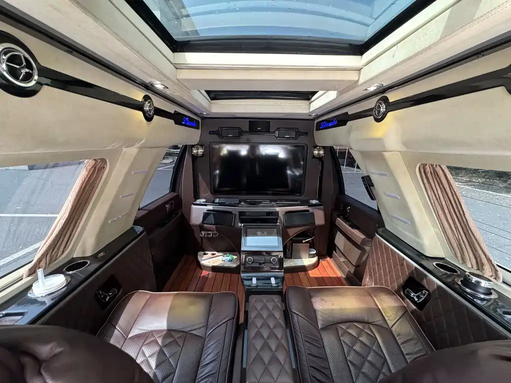 Lincoln Navigator — фото 10