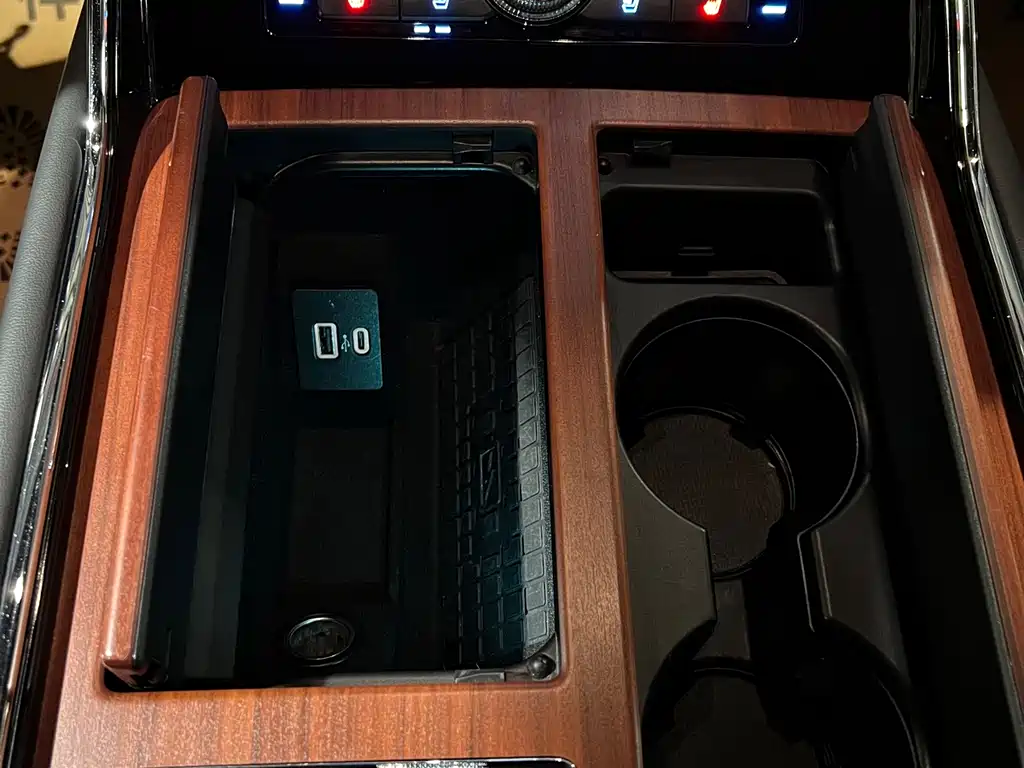 Lincoln Navigator — фото 14