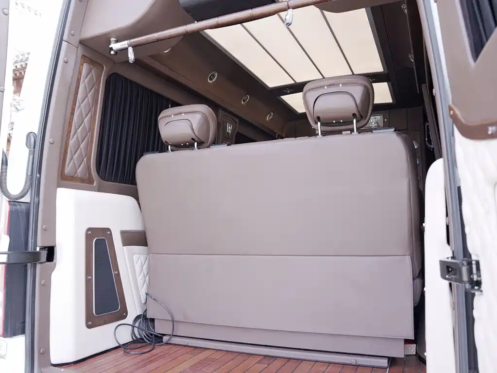Lorinser Sprinter LS500 — фото 17