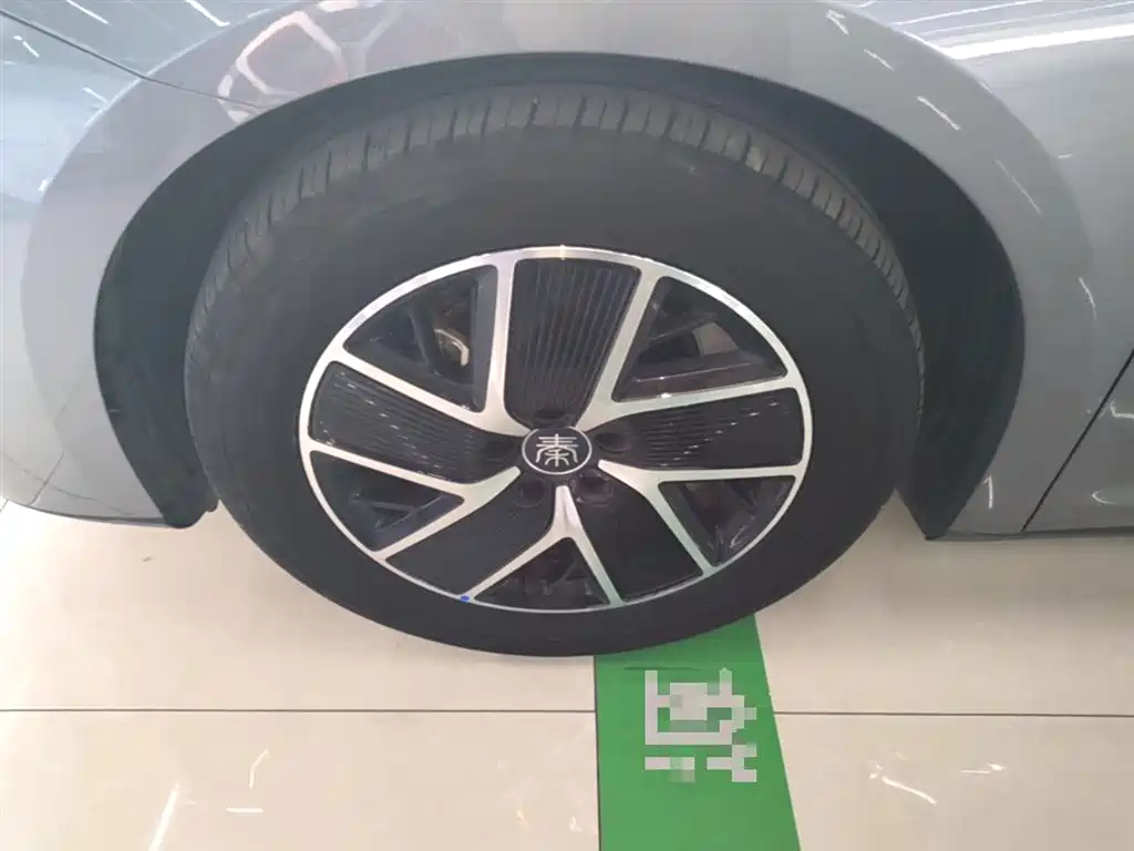 BYD Qin L — фото 23