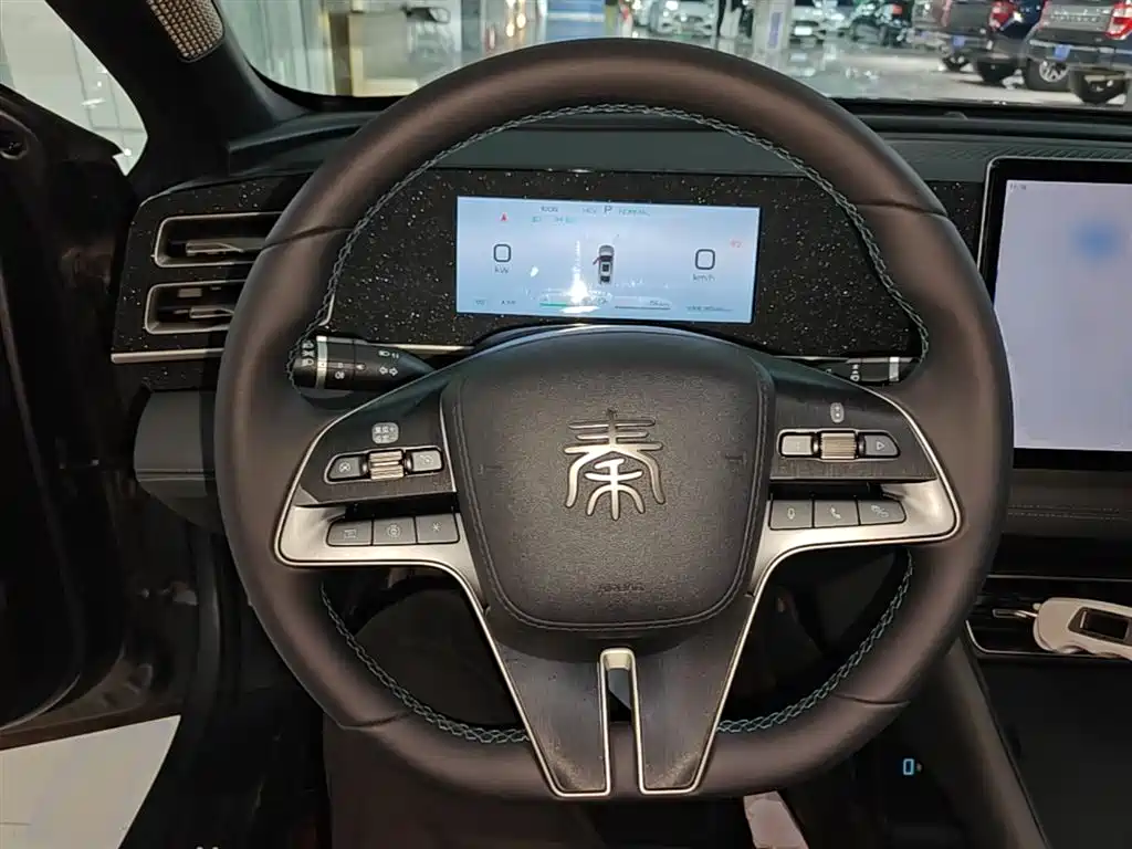 BYD Qin L — фото 11