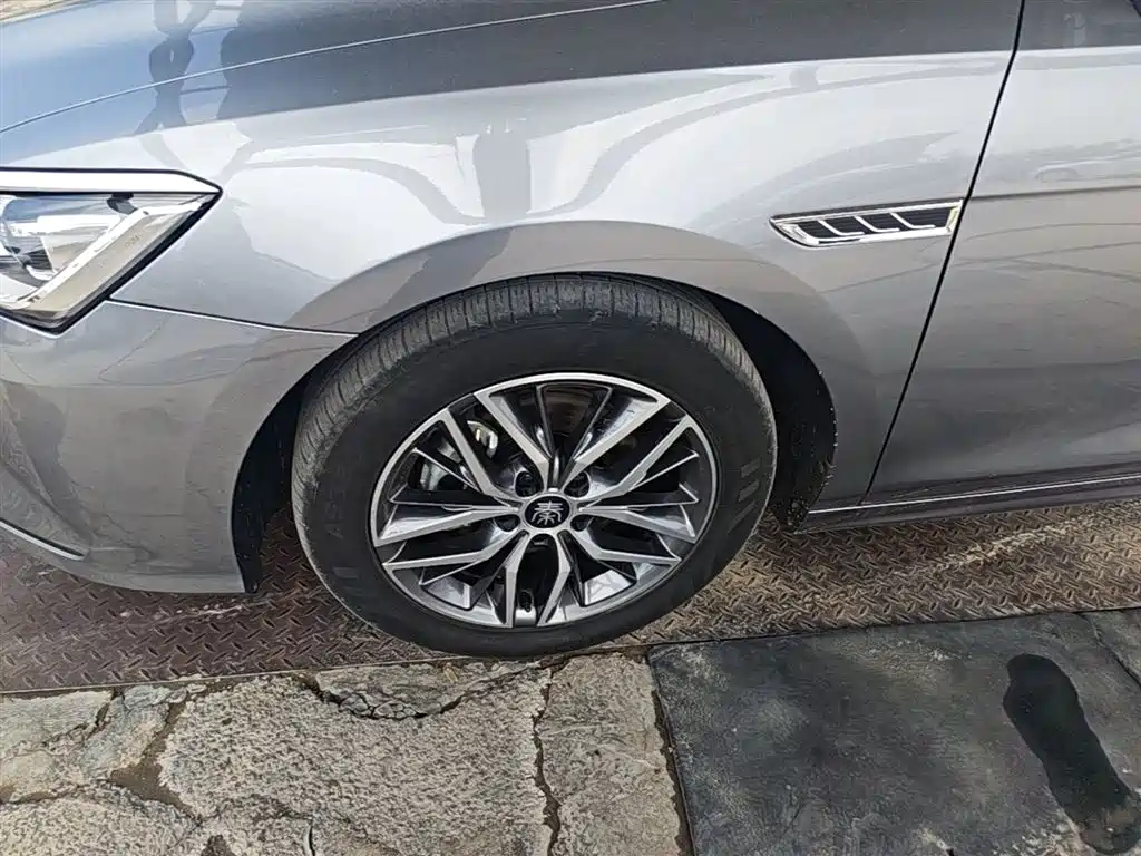 BYD Qin PLUS — фото 23