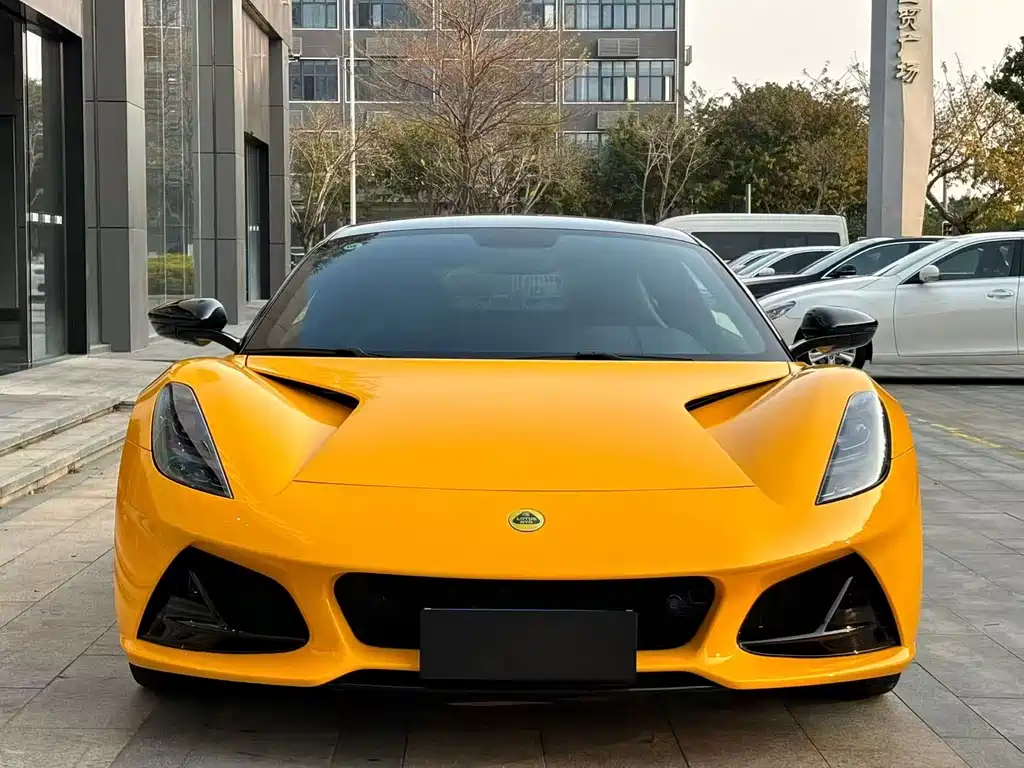 Lotus Emira — фото 2