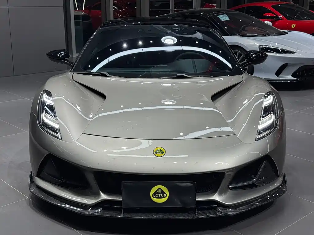 Lotus Emira — фото 2