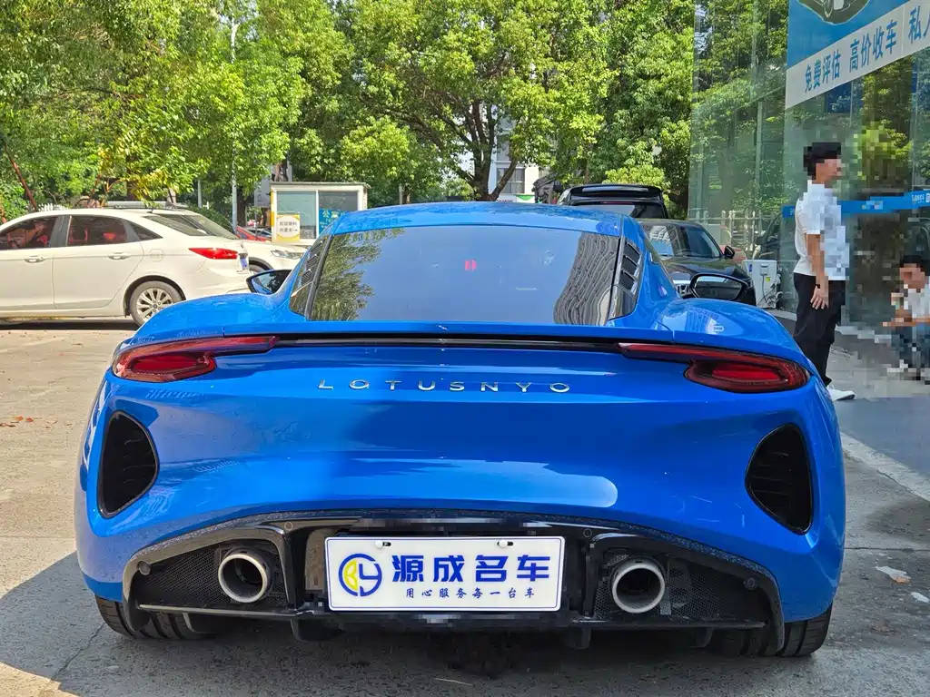 Lotus Emira — фото 4