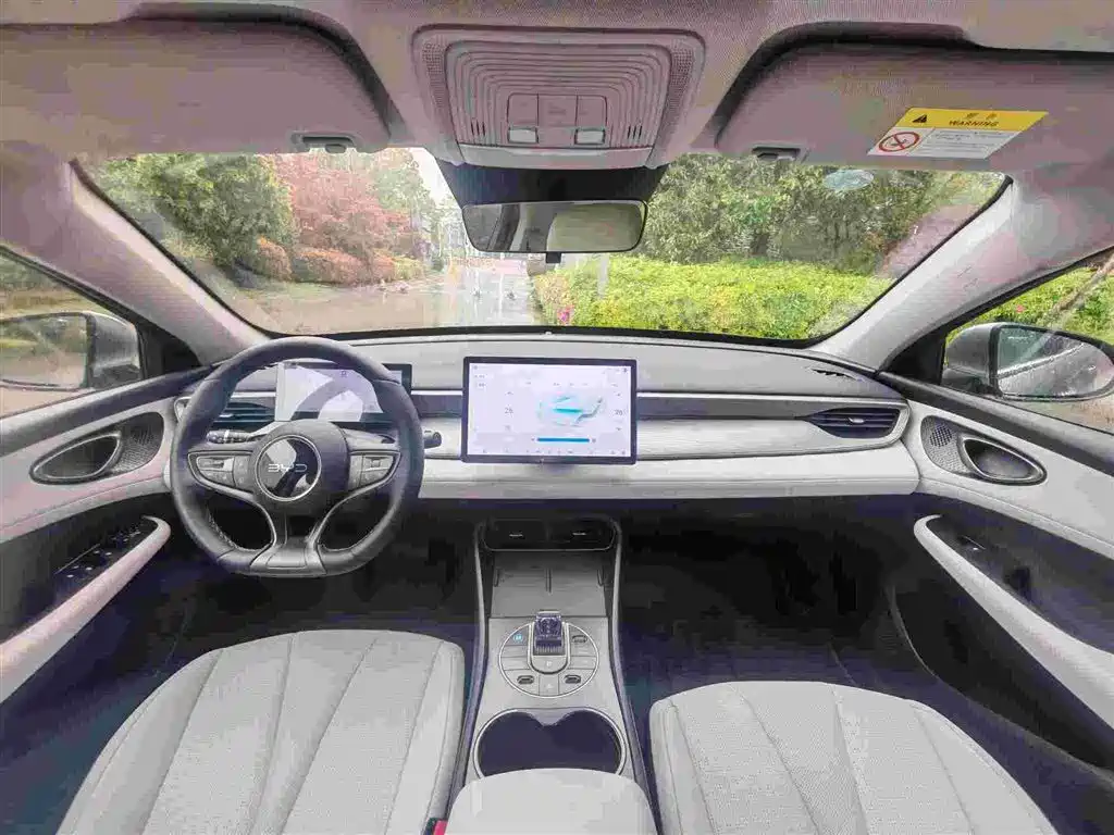 BYD Seal 05 DM-i — фото 7