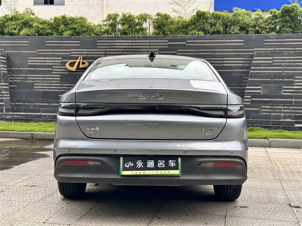BYD Seal 05 DM-i — фото 8