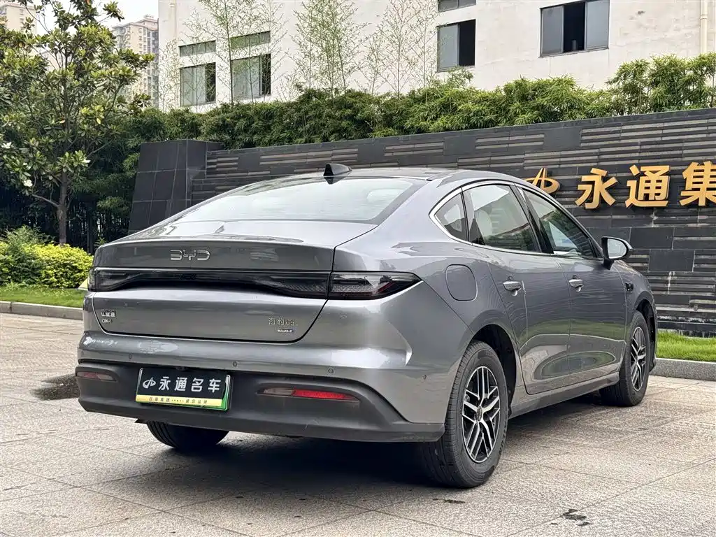 BYD Seal 05 DM-i — фото 9