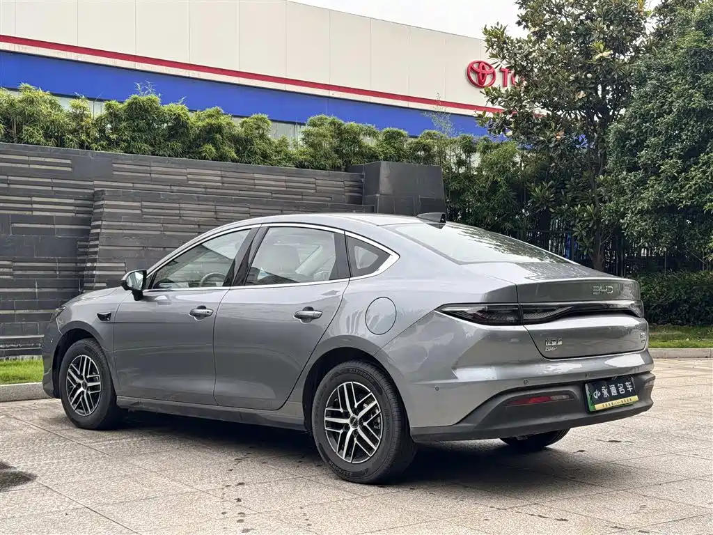 BYD Seal 05 DM-i — фото 10