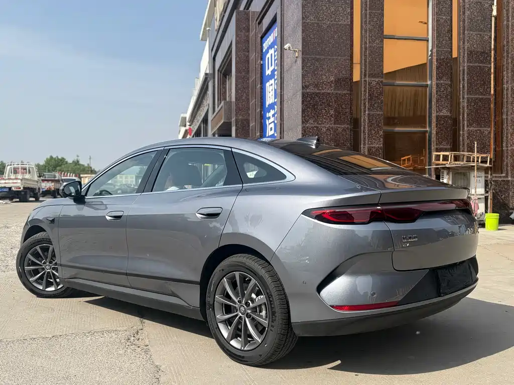 BYD Qin L — фото 4