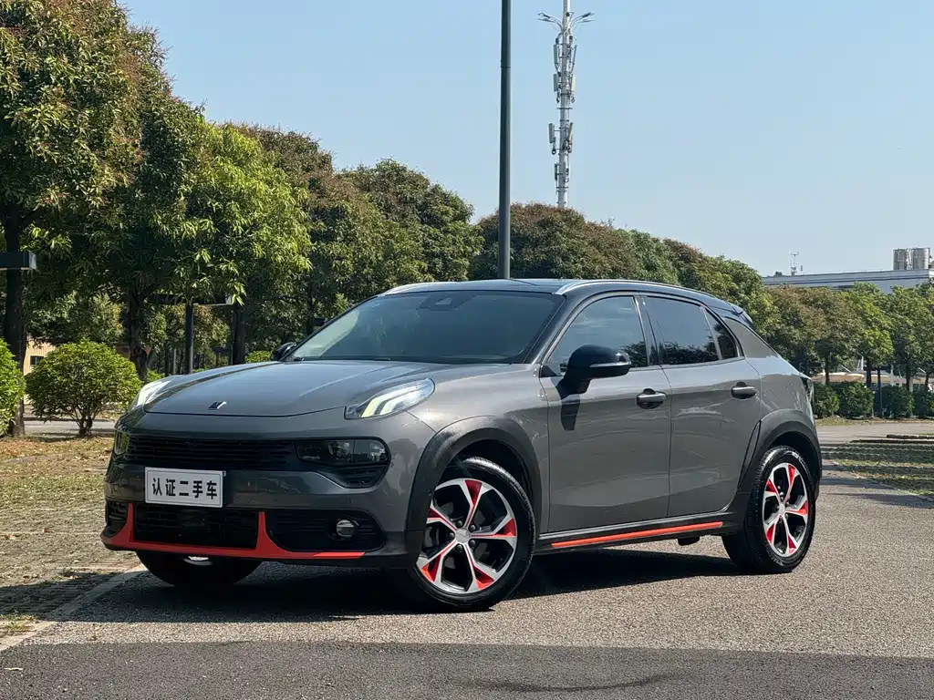 Lynk & Co 02