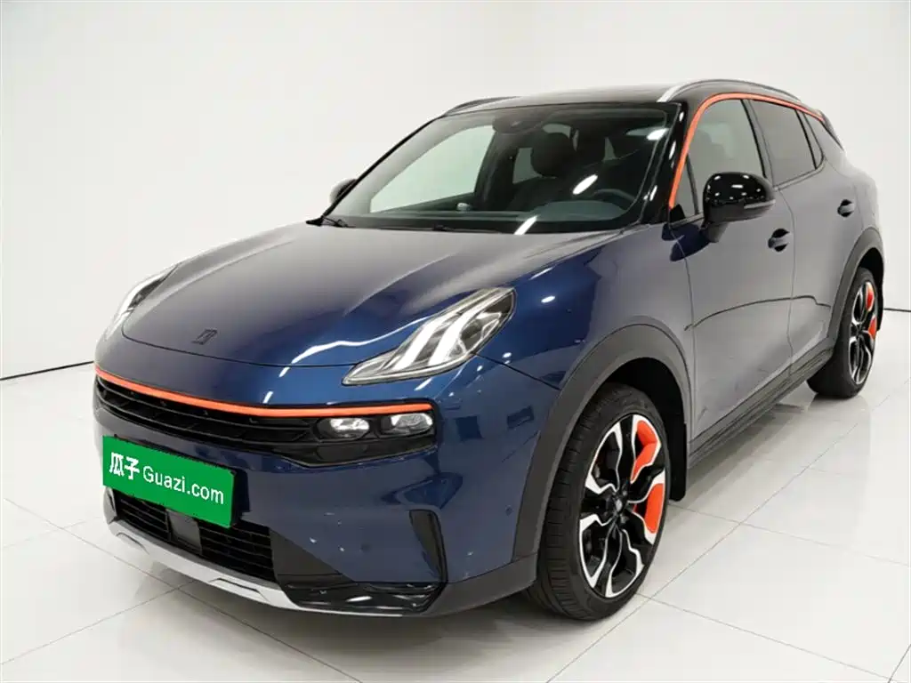 Lynk & Co 06