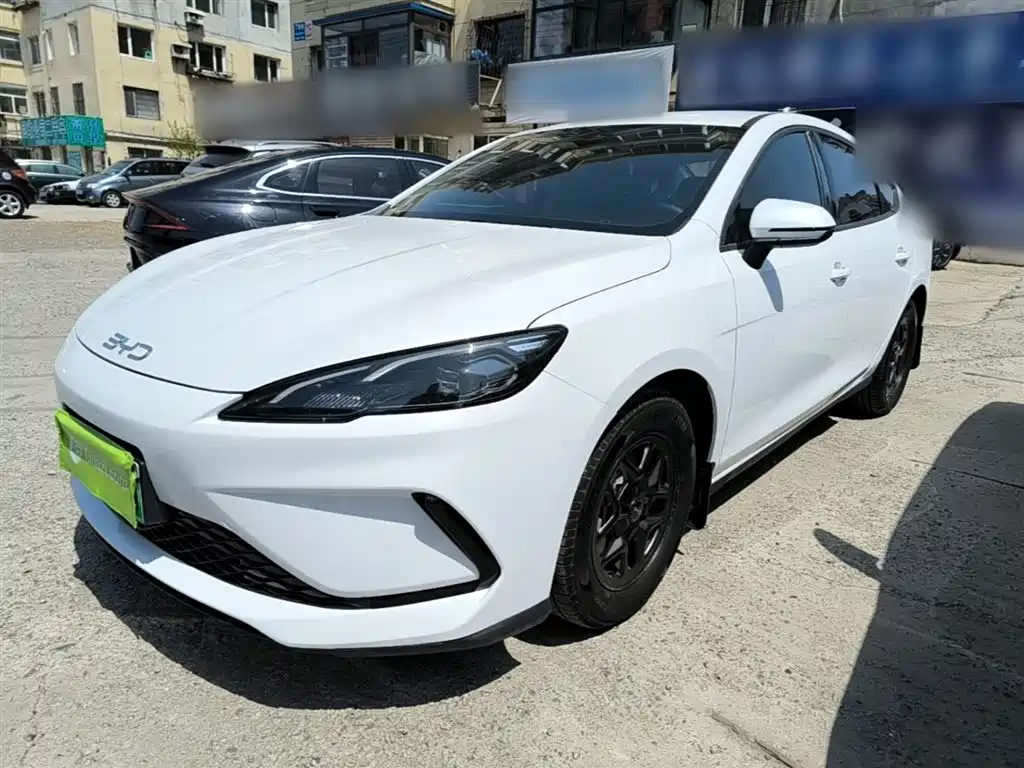 BYD Seal 05 DM-i — фото 2