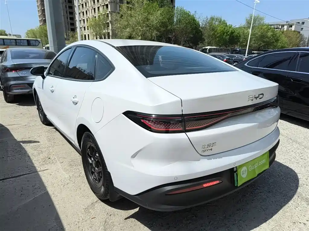 BYD Seal 05 DM-i — фото 5