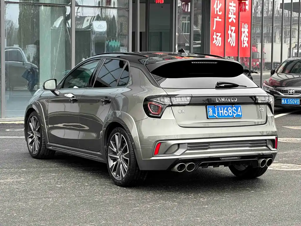 Lynk & Co 02 Hatchback — фото 13