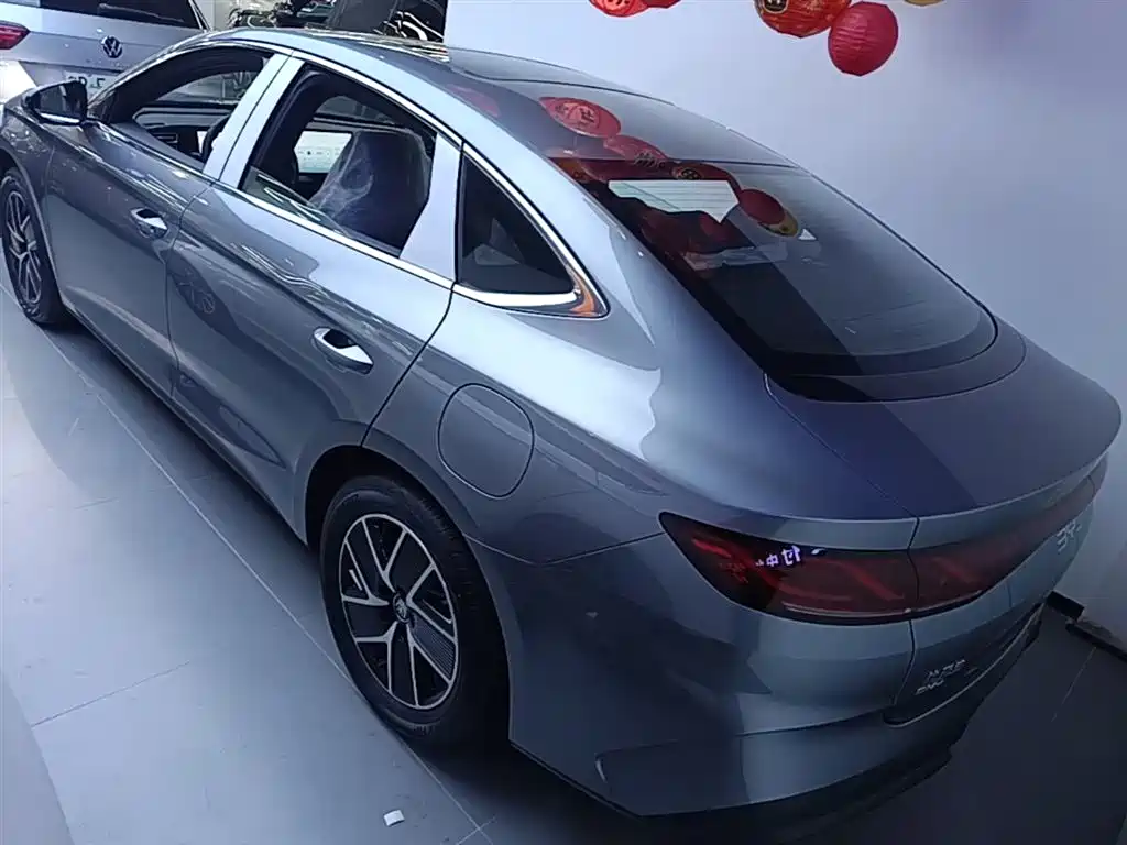 BYD Qin L — фото 5