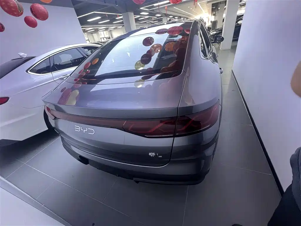 BYD Qin L — фото 6