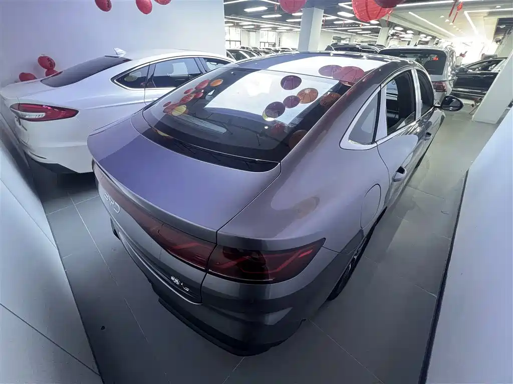 BYD Qin L — фото 7