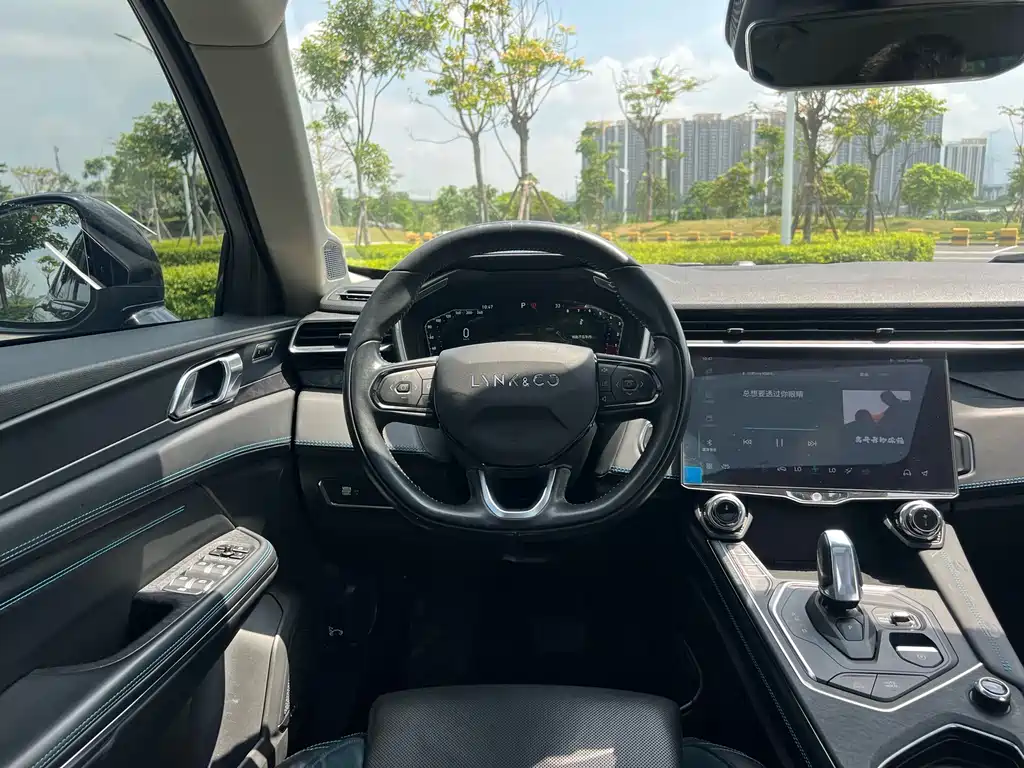 Lynk & Co 05 — фото 20