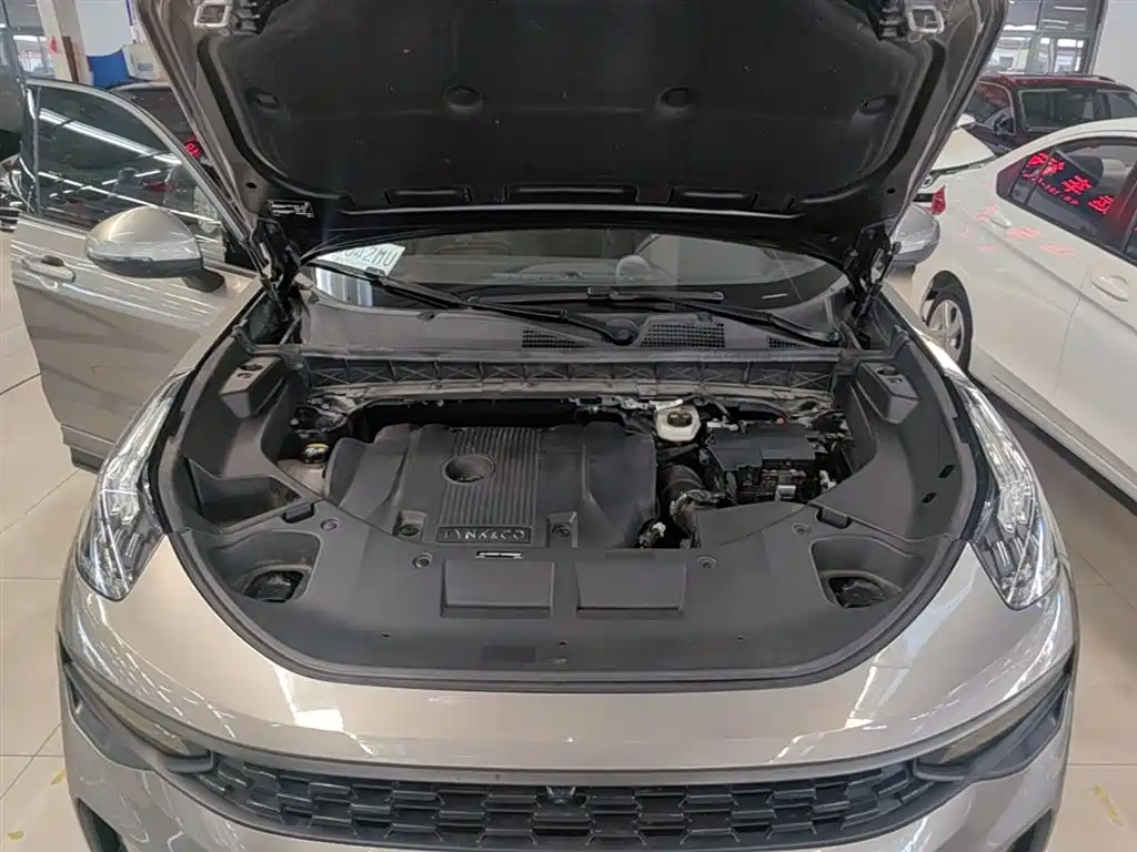 Lynk & Co 01 — фото 20
