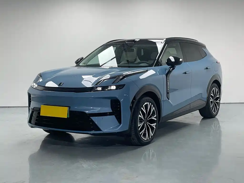 Lynk & Co 08 EM-P