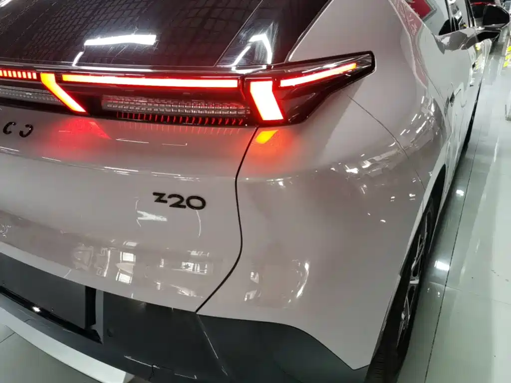Lynk & Co Z20 — фото 8