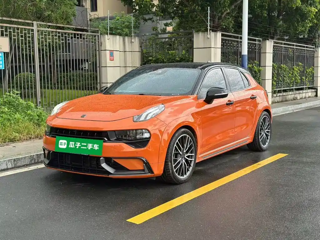 Lynk & Co 02 Hatchback
