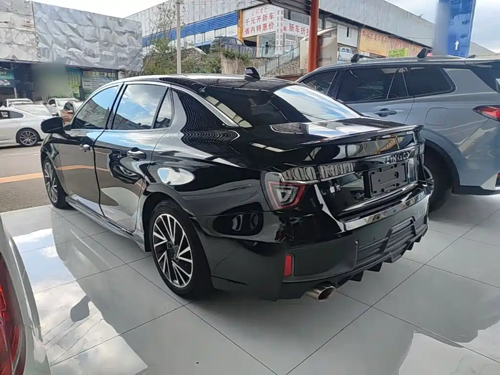 Lynk & Co 03 — фото 5