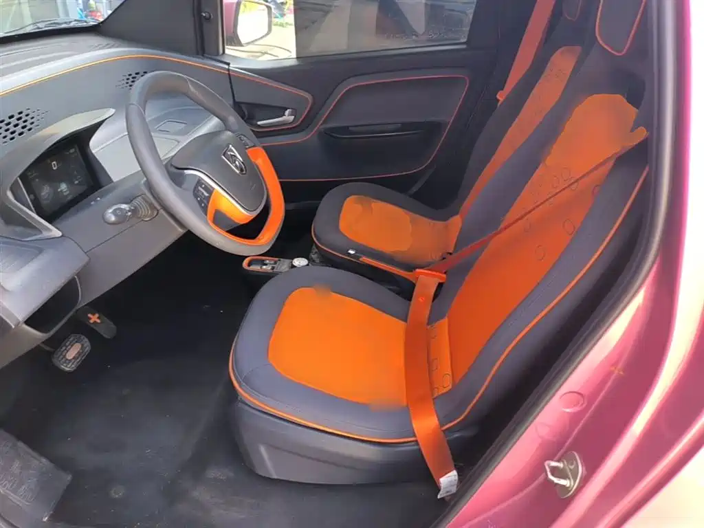 Baojun E100 — фото 15