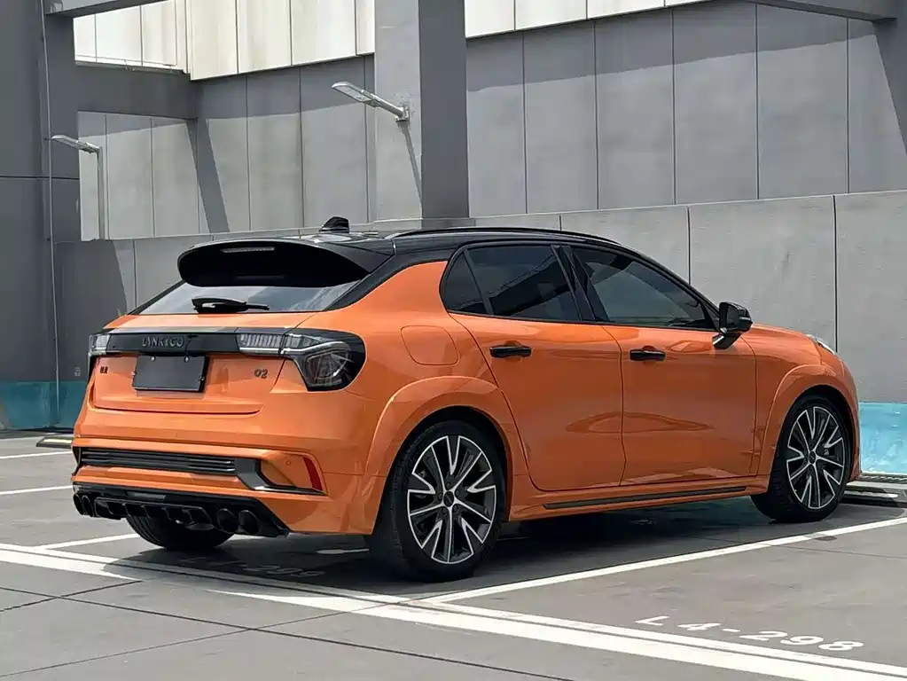 Lynk & Co 02 Hatchback — фото 6