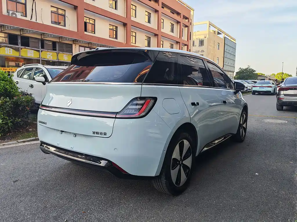 Baojun Yunduo — фото 4