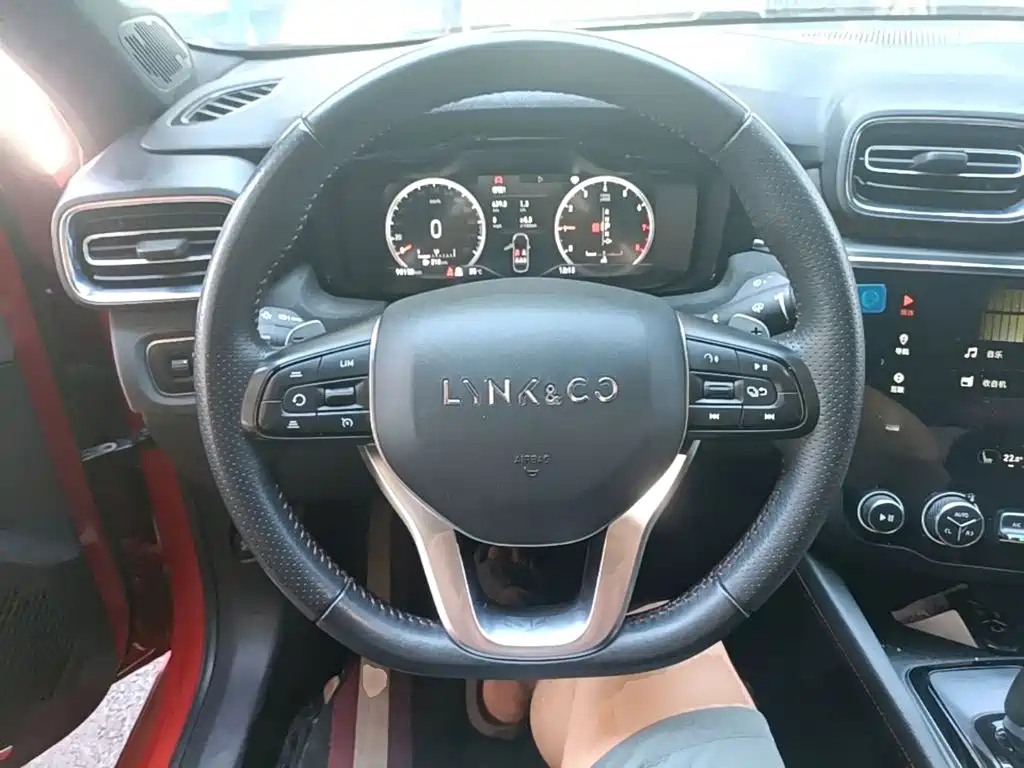 Lynk & Co 03 — фото 11