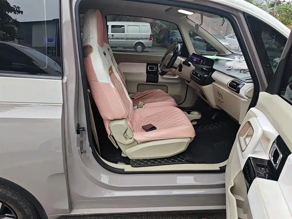 Baojun KiWi EV — фото 20