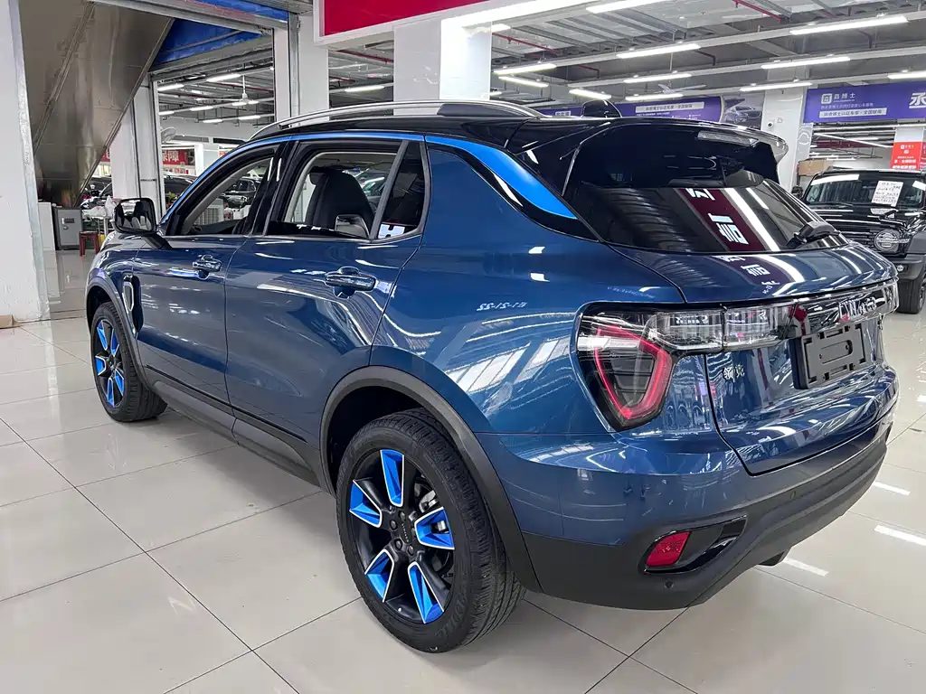 Lynk & Co 01 — фото 7