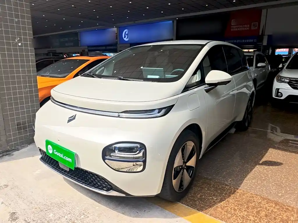 Baojun Yunduo — фото 2