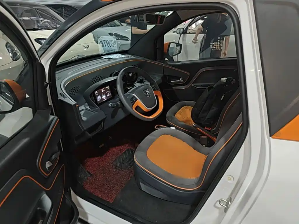 Baojun E100 — фото 15