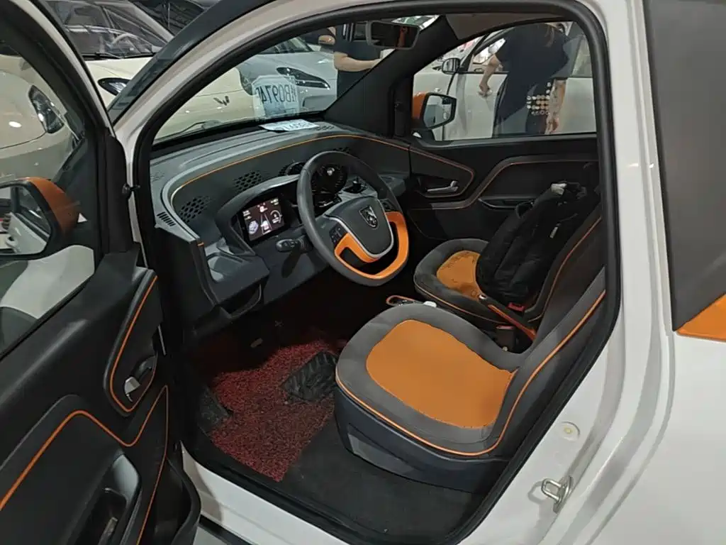 Baojun E100 — фото 17