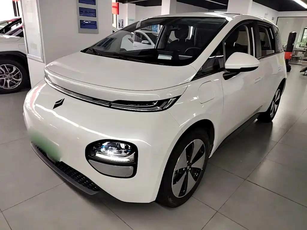 Baojun Yunduo — фото 2