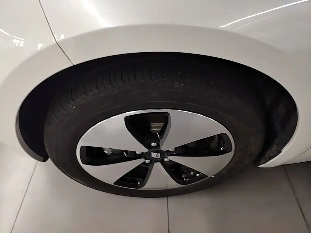 Baojun Yunduo — фото 23